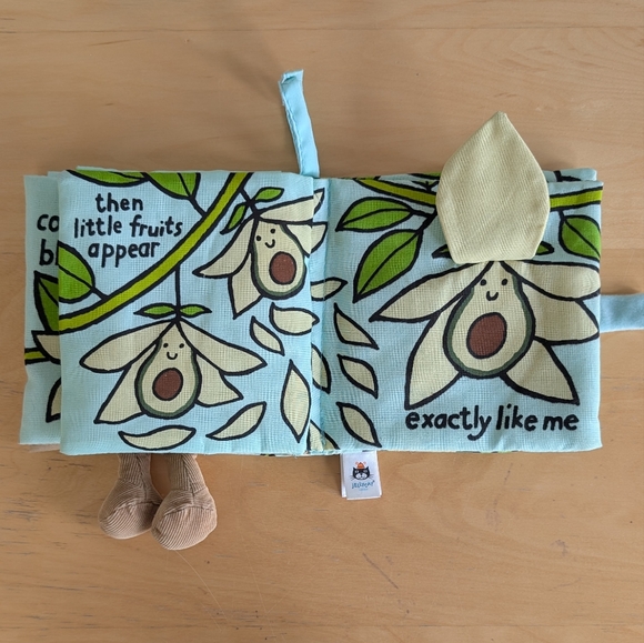 Jellycat | I Am An Avocado Crinkle Fabric Book - Picture 12 of 15